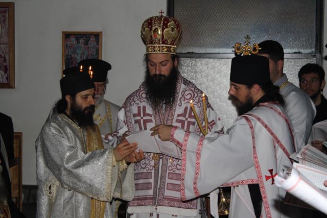 2012bpdemetriusenthronement071