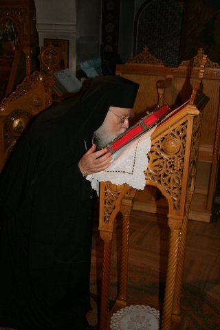 2010electionarchbishop012