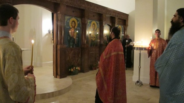 2010stmatthewfirstliturgy012