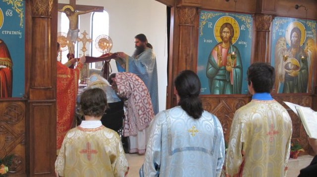 2010stmatthewfirstliturgy058