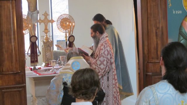 2010stmatthewfirstliturgy060